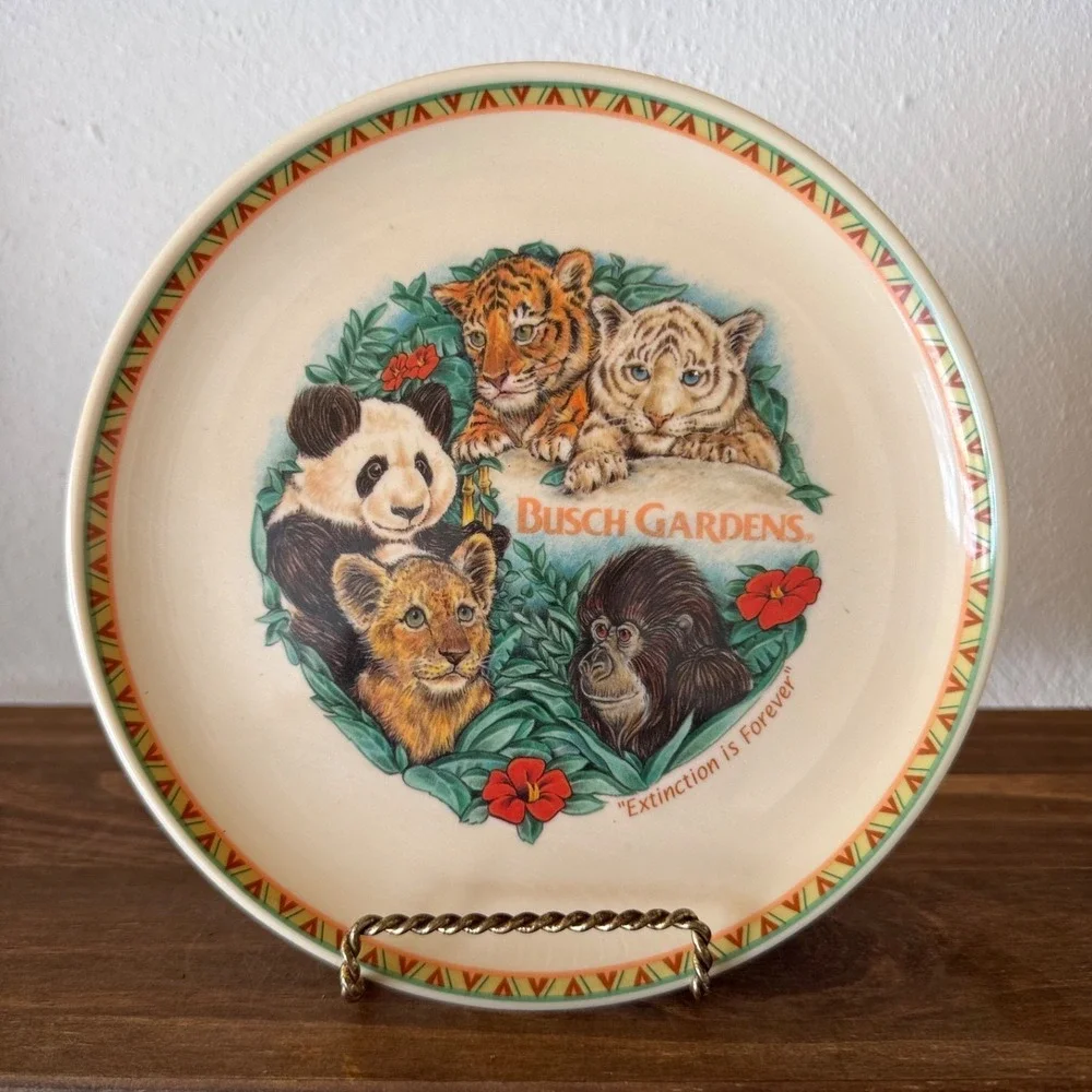 Vintage Busch Gardens Animal Plastic Plate‎ Panda Tiger Lion Gorilla Safari
